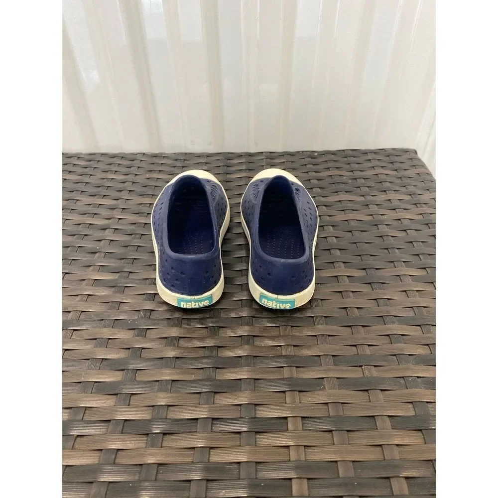 Native Jeffersons, Shoes Children Size 9